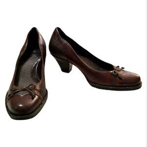 Born Women's Career Shoe Block Heel  Brown Leather Brogue Bow Comfort Shoe Sz 10